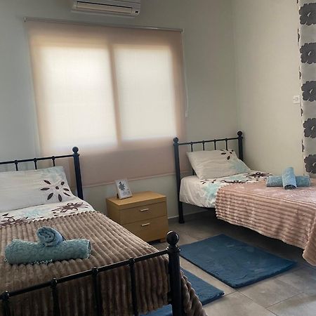 Beautiful Apartment Near The Sea And A Large Private Garden Paphos 外观 照片