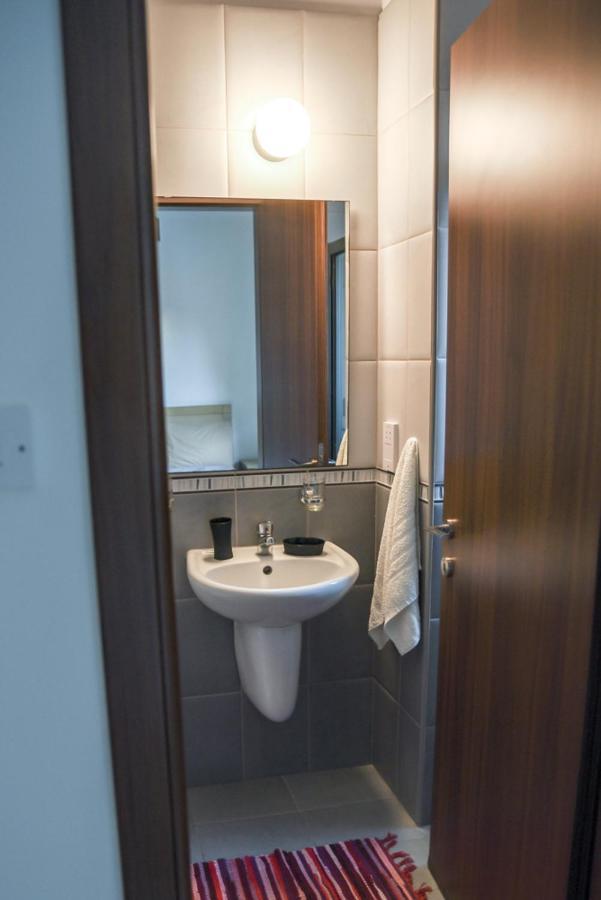 Beautiful Apartment Near The Sea And A Large Private Garden Paphos 外观 照片