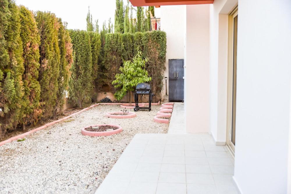 Beautiful Apartment Near The Sea And A Large Private Garden Paphos 外观 照片