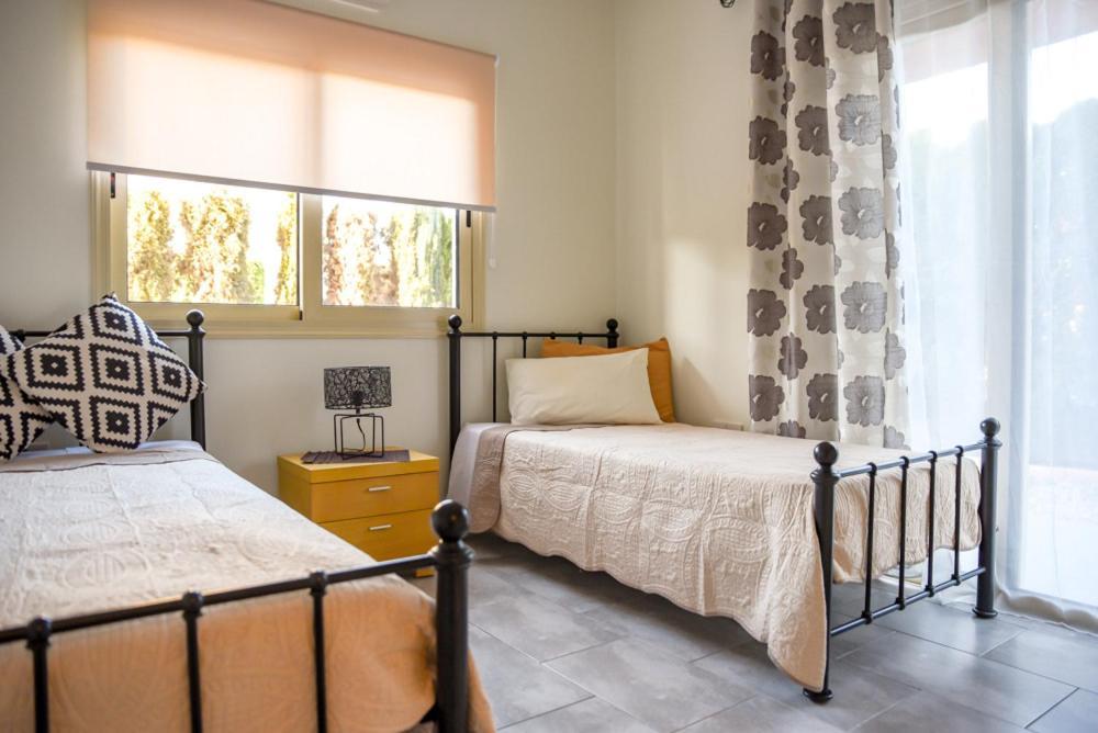 Beautiful Apartment Near The Sea And A Large Private Garden Paphos 外观 照片