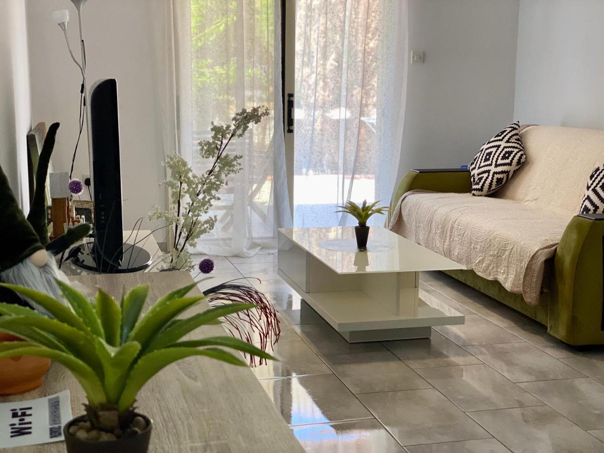 Beautiful Apartment Near The Sea And A Large Private Garden Paphos 外观 照片