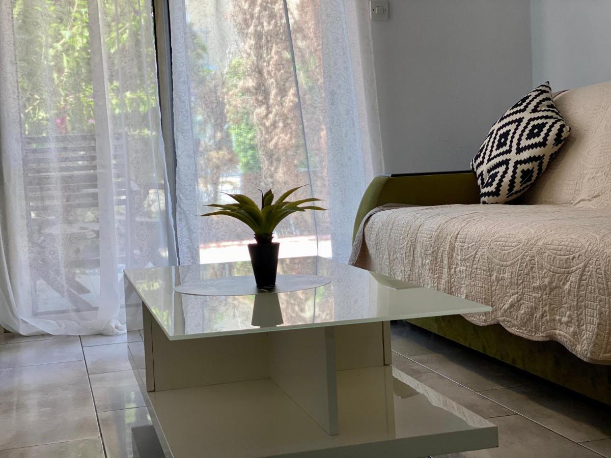 Beautiful Apartment Near The Sea And A Large Private Garden Paphos 外观 照片