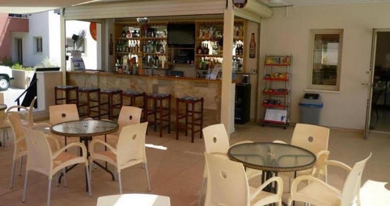 Beautiful Apartment Near The Sea And A Large Private Garden Paphos 外观 照片