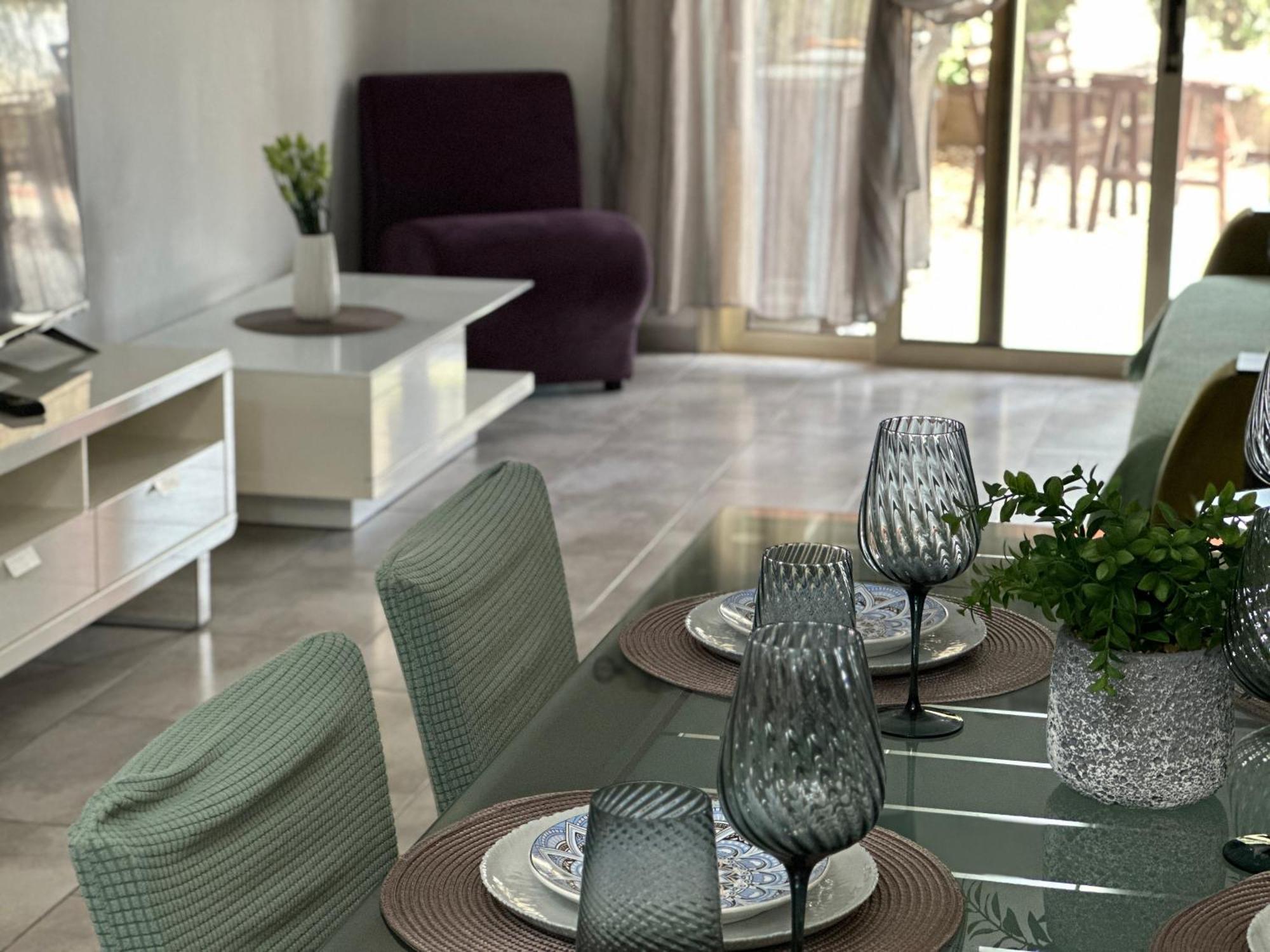 Beautiful Apartment Near The Sea And A Large Private Garden Paphos 外观 照片